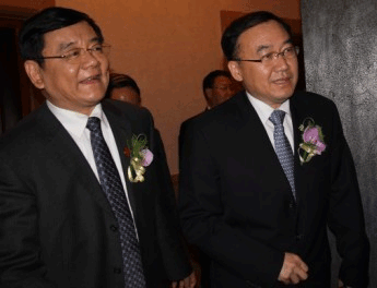 國家質檢總局副局長劉平均，河南省副省長徐濟超進入會場